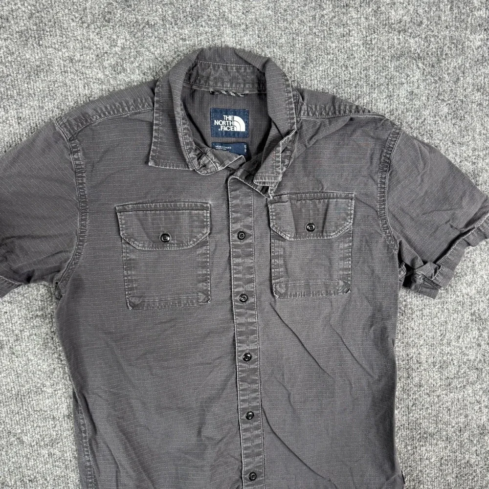 The North Face Shirt Mens S Gray Ripstop Short Sleeve Button Down Pockets
